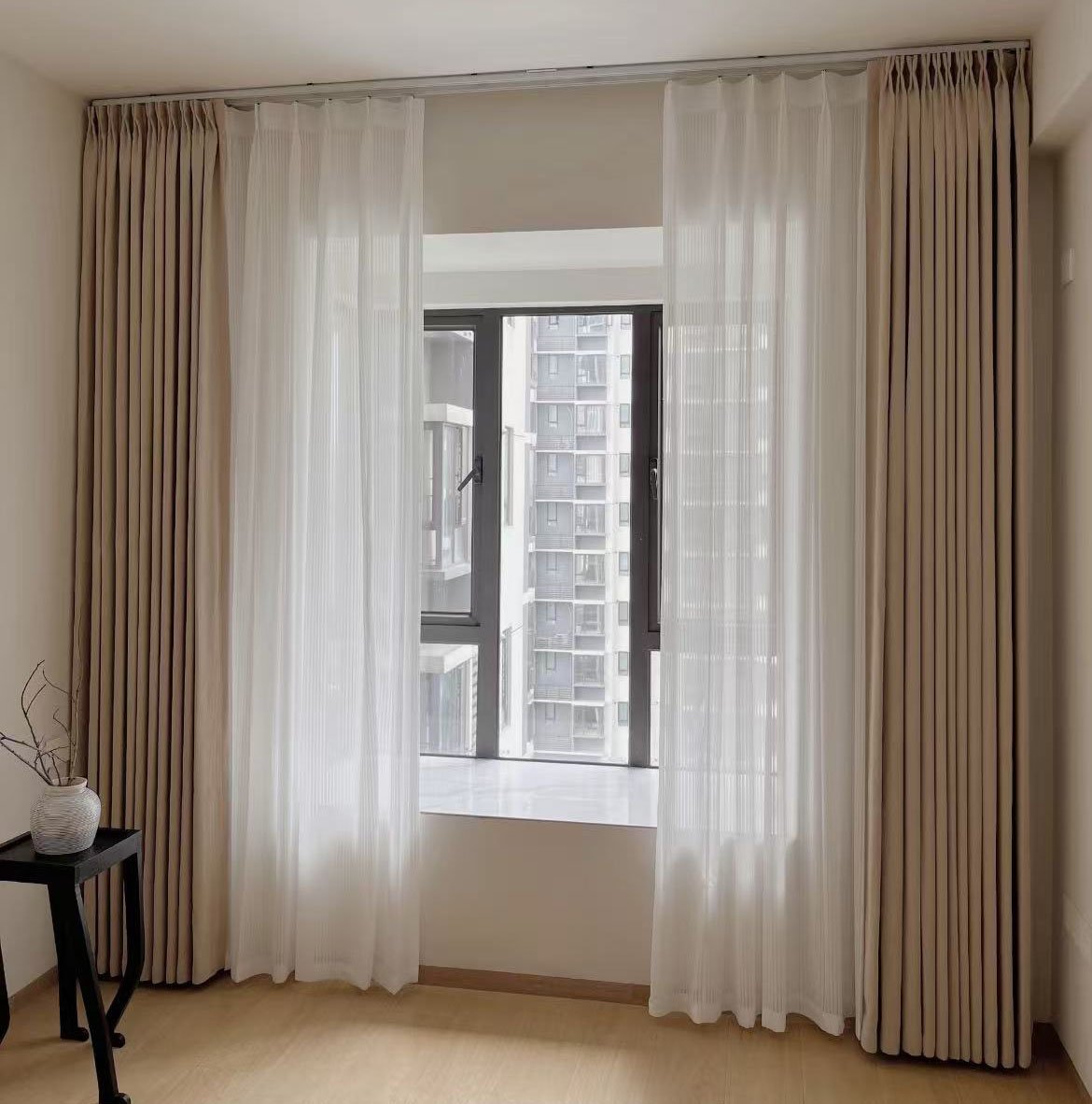 What's the Real Difference Between Curtain Tracks and Curtain Rods?